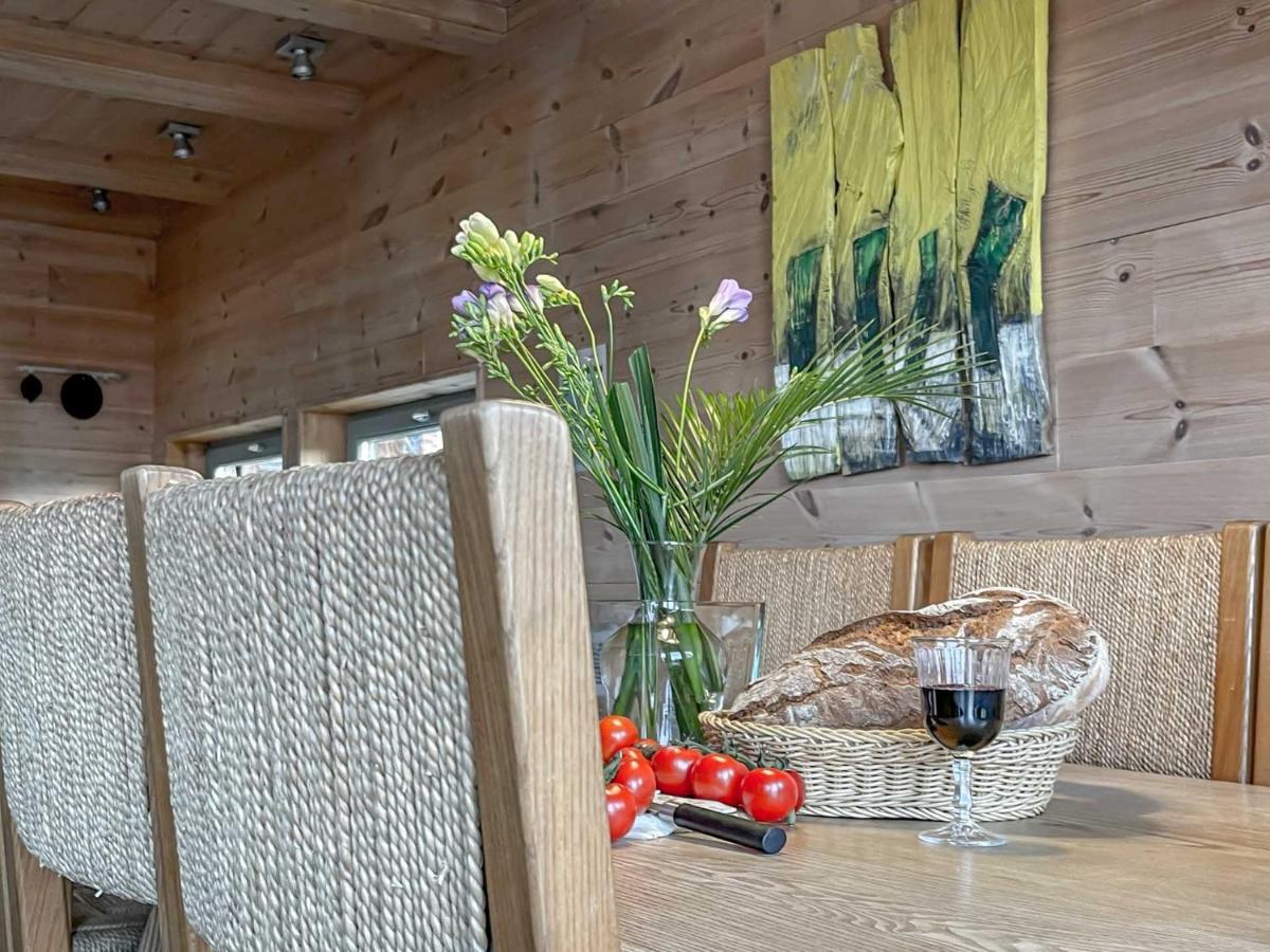 Traumhaff Kuestenchalets - Einzigartige Chalets An Der Ostsee. Ganz Aus Laerchenholz Mit Kamin Und Sauna Vogelsang-Warsin Екстериор снимка