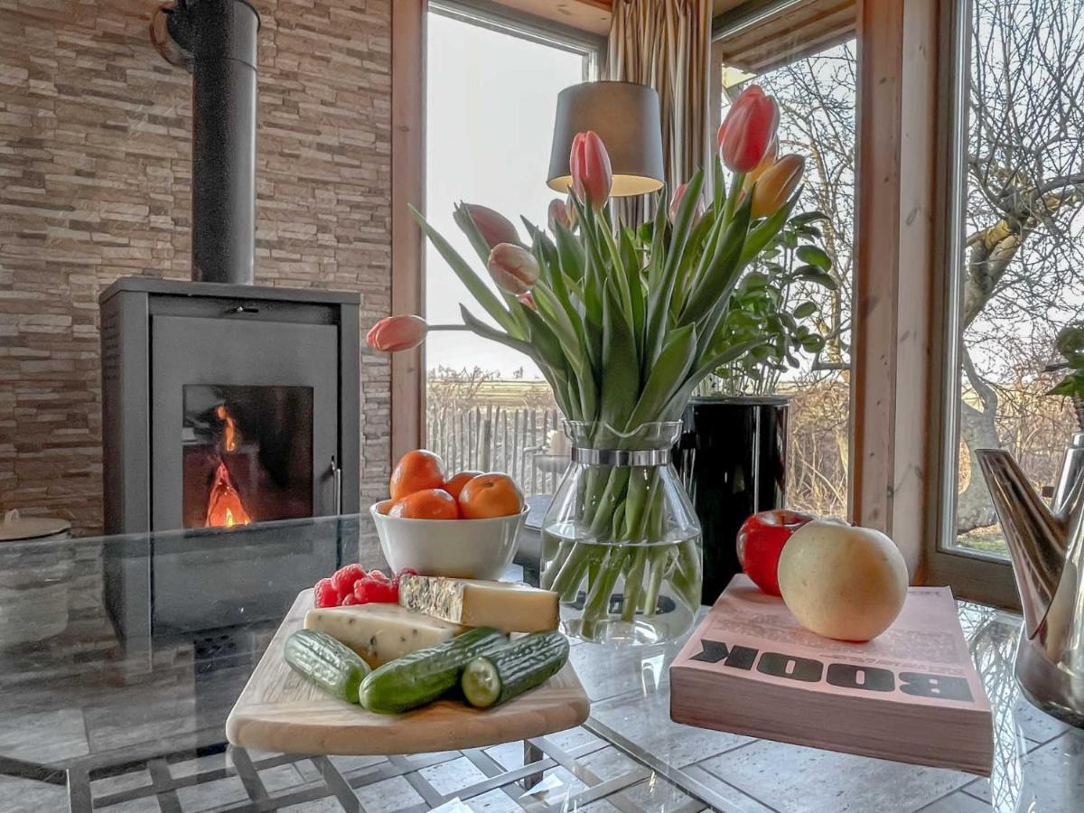 Traumhaff Kuestenchalets - Einzigartige Chalets An Der Ostsee. Ganz Aus Laerchenholz Mit Kamin Und Sauna Vogelsang-Warsin Екстериор снимка