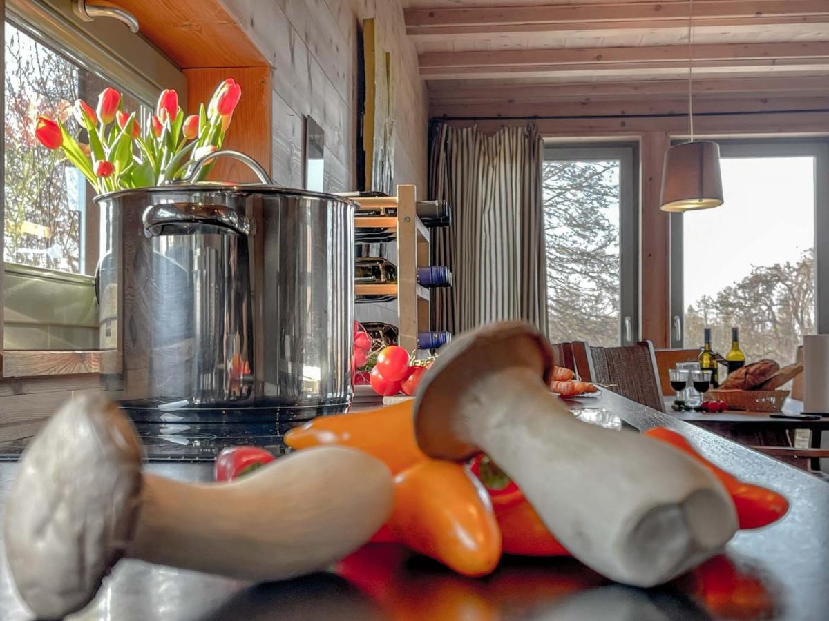 Traumhaff Kuestenchalets - Einzigartige Chalets An Der Ostsee. Ganz Aus Laerchenholz Mit Kamin Und Sauna Vogelsang-Warsin Екстериор снимка