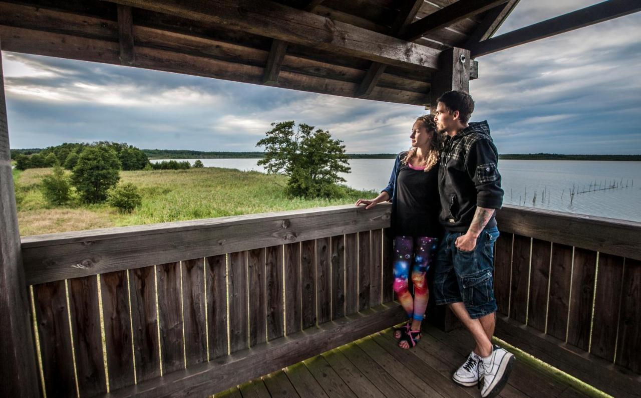 Traumhaff Kuestenchalets - Einzigartige Chalets An Der Ostsee. Ganz Aus Laerchenholz Mit Kamin Und Sauna Vogelsang-Warsin Екстериор снимка