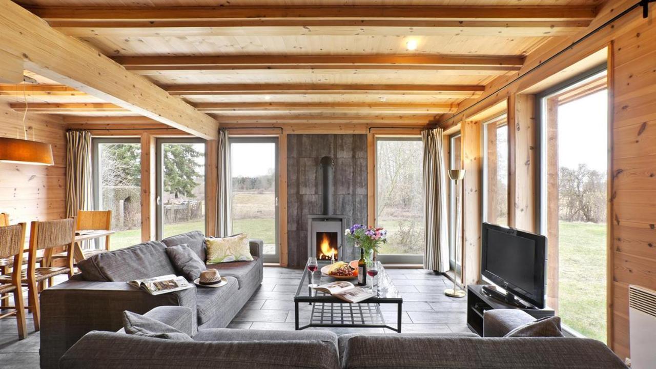 Traumhaff Kuestenchalets - Einzigartige Chalets An Der Ostsee. Ganz Aus Laerchenholz Mit Kamin Und Sauna Vogelsang-Warsin Екстериор снимка
